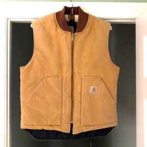 Carhartt Vest no tag fits like a medium